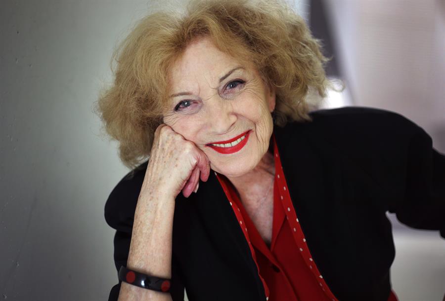 Fotografía de archivo del pasado 23 de noviembre que muestra a la actriz Marisa Paredes en el Centro Lorca de Granada. Marisa Paredes ha fallecido a los 78 años, según ha informado a EFE la Academia de Cine, de la que fue presidenta. EFE/Archivo/Pepe Torres