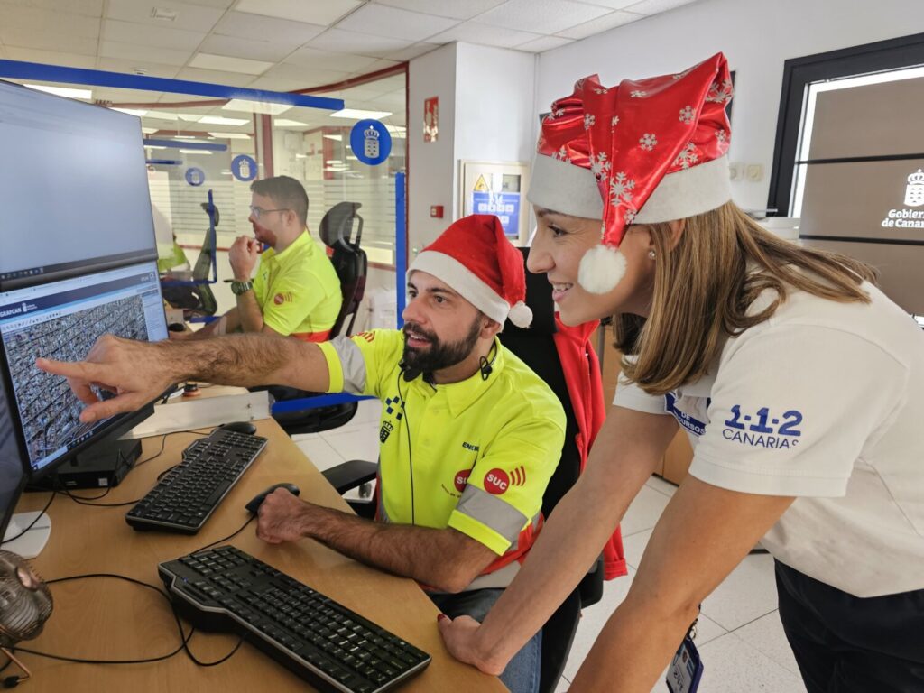 Sala del Centro Coordinador de Emergencias y Seguridad durante la Navidad / 112 Canarias  