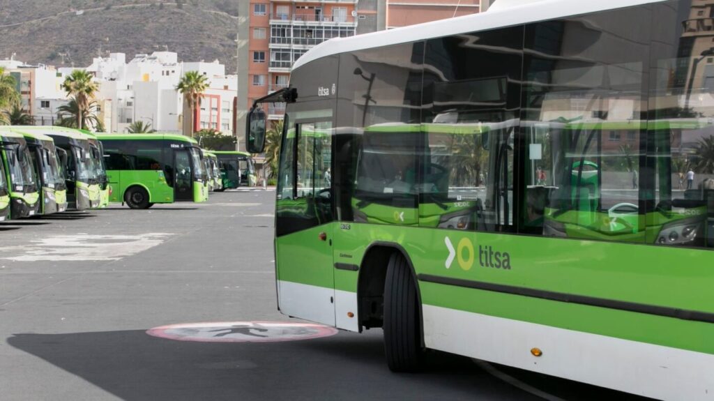 Se aprueba la continuidad de la gratuidad del transporte público en guaguas para usuarios frecuentes durante el año 2025