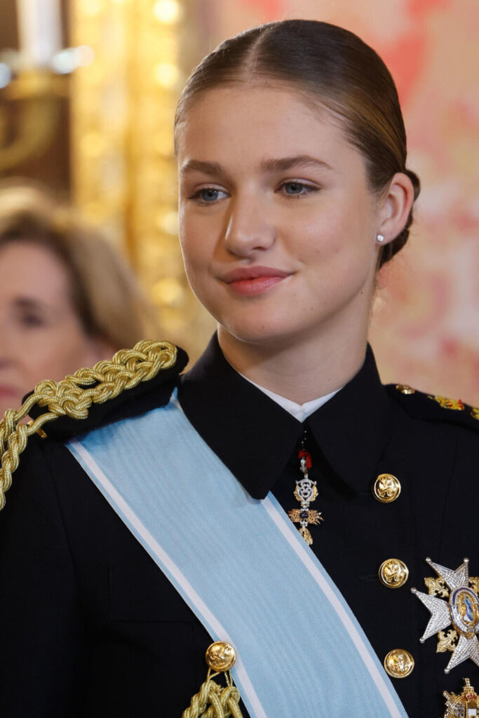 La princesa de Asturias, Leonor, durante la celebración de la Pascua Militar este lunes en el Palacio Real en Madrid. EFE