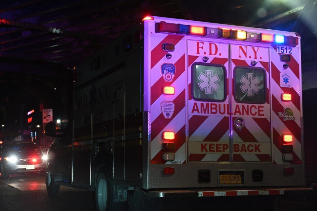 Diez heridos por un tiroteo junto a una discoteca en Nueva York