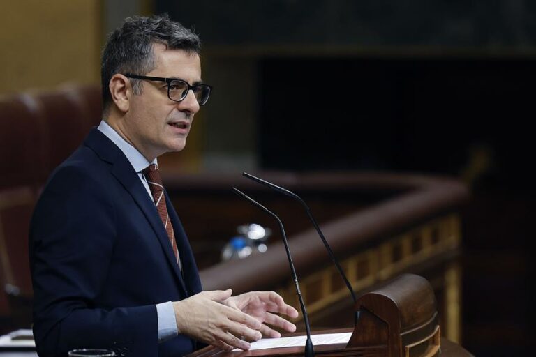 El decreto de revalorización de las pensiones y las ayudas al transporte público caen en el Congreso
