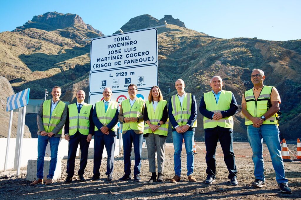 El Gobierno de Canarias reconoce la trayectoria profesional del ingeniero José Luis Martínez Cocero en el desarrollo de las carreteras del Archipiélago/Gobierno de Canarias