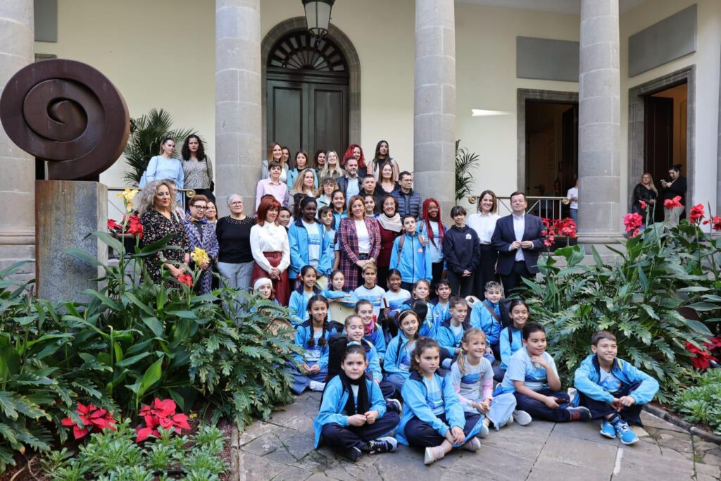 Representantes de los municipios tinerfeños de Candelaria, Granadilla de Abona y Santa Úrsula han firmado este miércoles el convenio