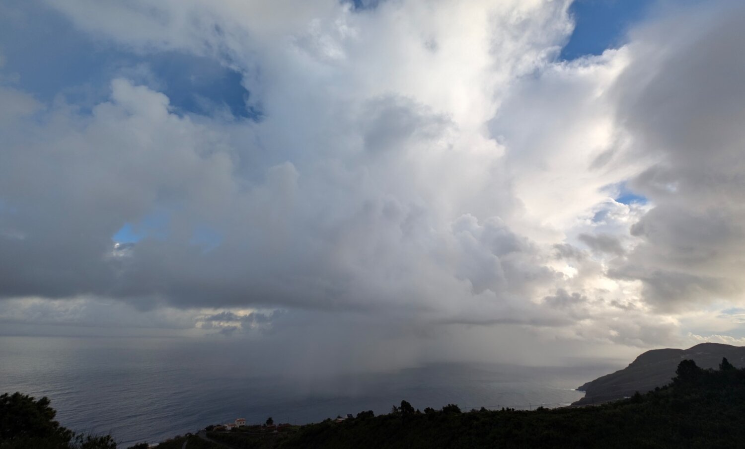 El tiempo en Canarias. Imagen cedida por Pedro Hernández. Franceses, Garafía (La Palma)