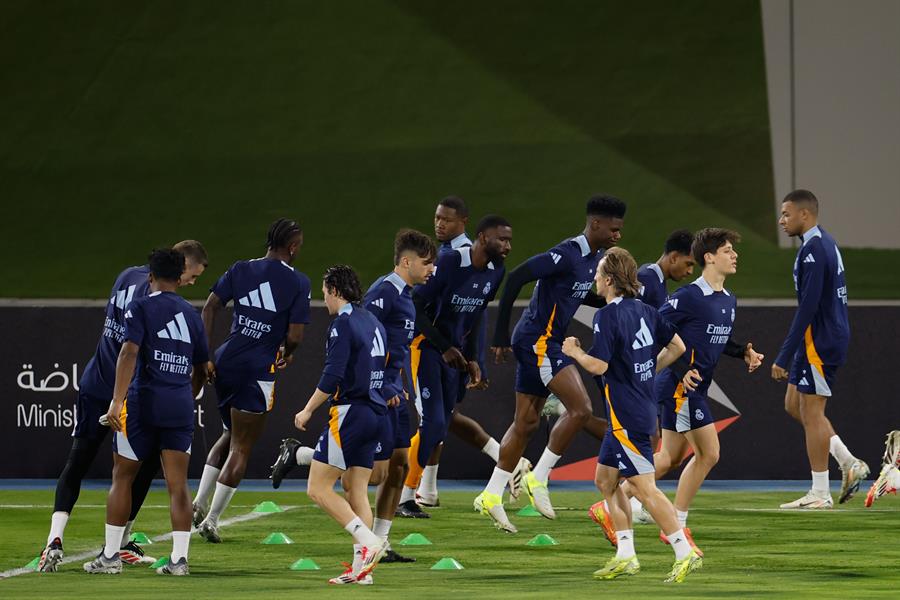 Entrenamiento del Real Madrid en Yeda. Imagen EFE