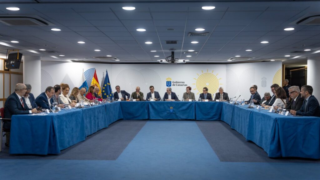 Reunión sobre la estrategia canaria de vivienda. Imagen Gobierno de Canarias