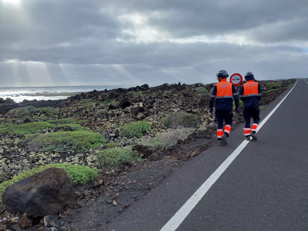 Tercer día de búsqueda del hombre desaparecido en la costa de Haría