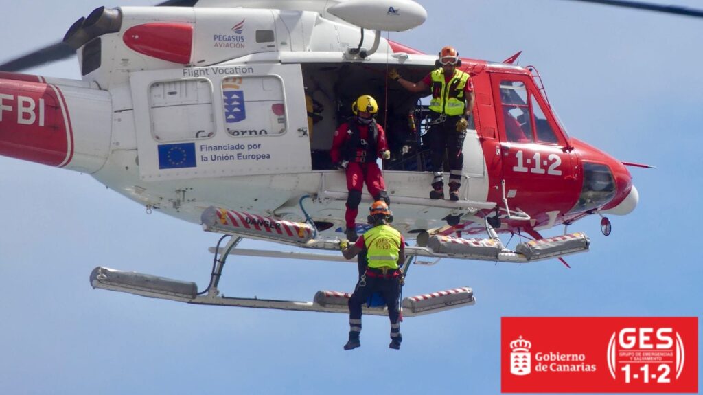 El GES rescata a una joven tras sufrir una caída en una zona de difícil acceso en Tenerife