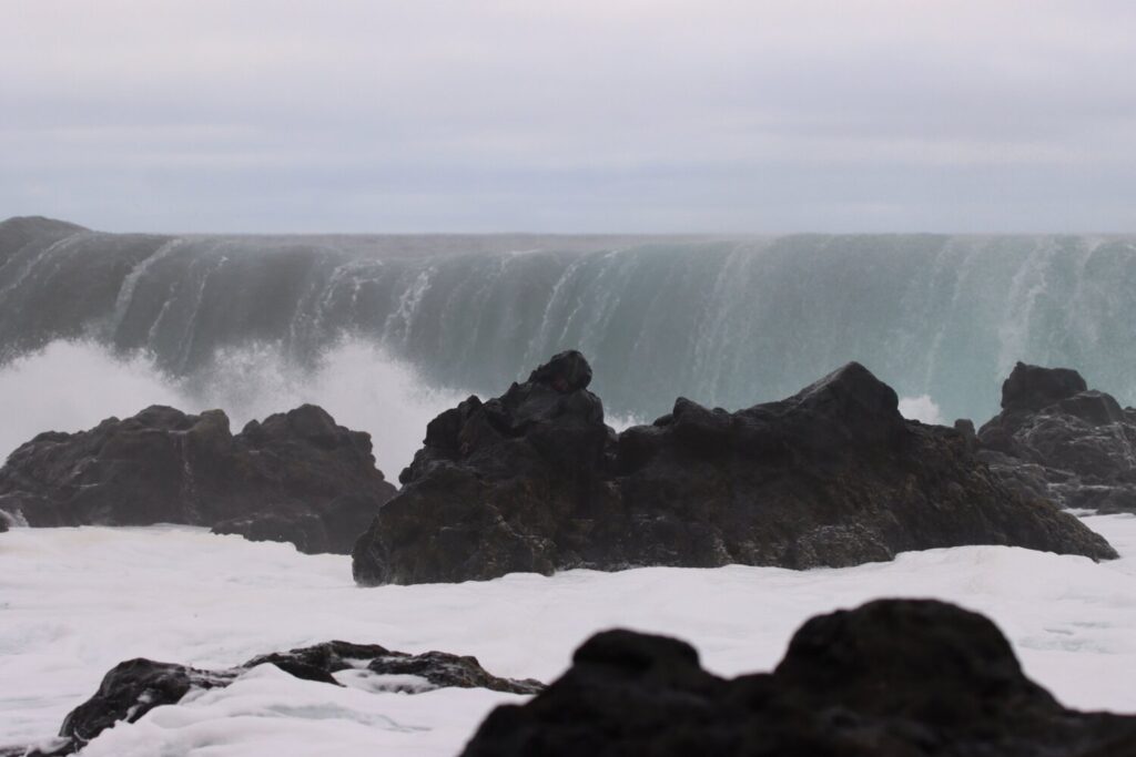 El fuerte oleaje afectará a partir de mañana a las costas de las islas. El viento soplará con fuerza alcanzando los 70 km/h