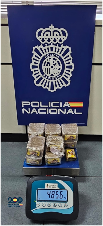 La Policía detiene a tres hombres en Las Palmas de Gran Canaria por tráfico de drogas