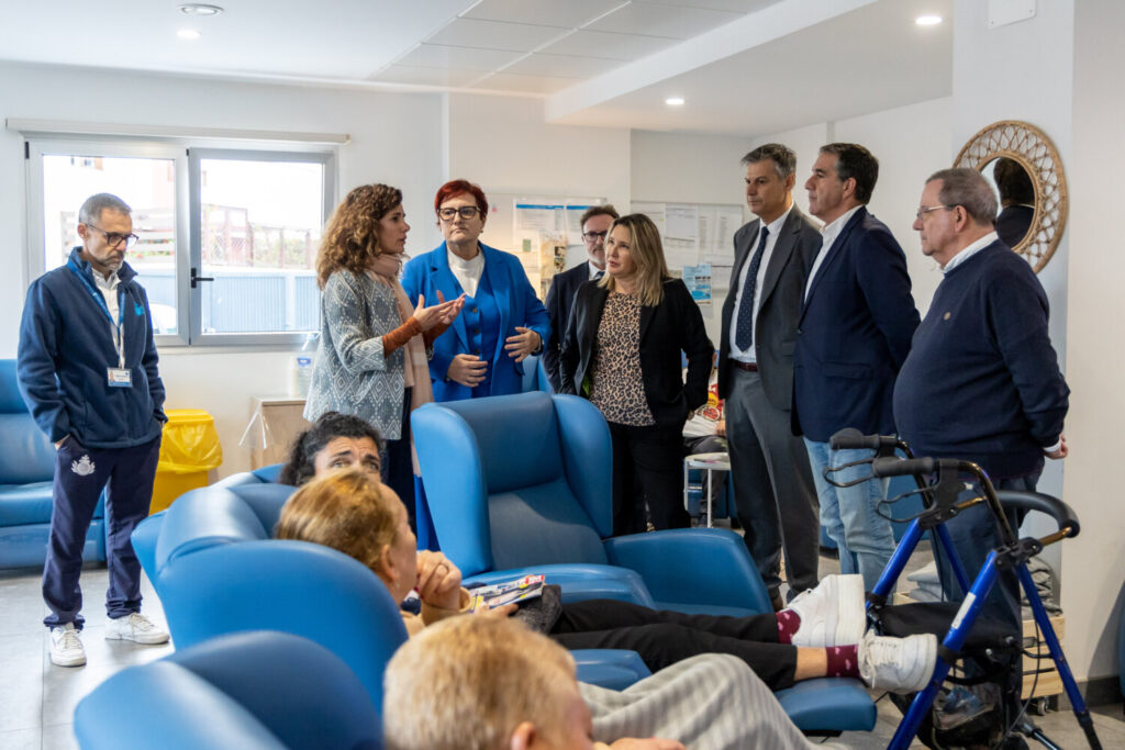 Delgado: “La colaboración pública-privada es clave para mejorar la calidad de vida de las personas con dependencia”. Visita de la Consejería de Bienestar Social a los centros de Orden Hospitalaria San Juan de Dios en Gran Canaria/ Gobierno de Canarias