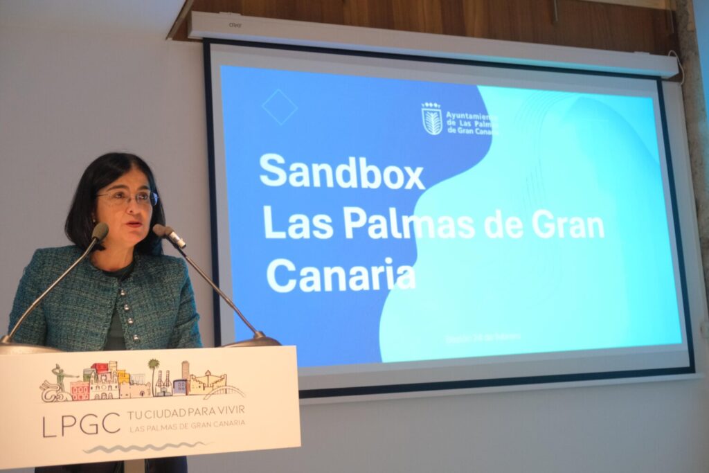 Las Palmas de Gran Canaria contará con un ‘sandbox’ para experimentar y desarrollar proyectos innovadores. Carolina Darias, durante el anuncio de que la ciudad contará con un 'sandbox'/ Ayuntamiento de Las Palmas de Gran Canaria.