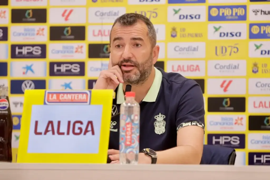 Diego Martínez, durante la rueda de prensa de este viernes