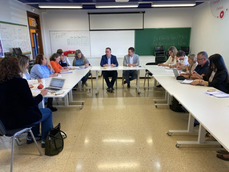Educación reafirma su apoyo a las familias del alumnado NEAE