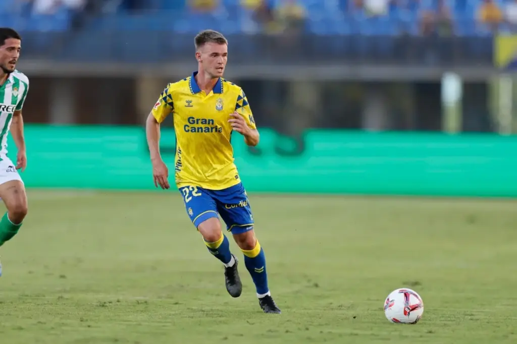 La UD Las Palmas anuncia la rescisión de contrato de Daley Sinkgraven