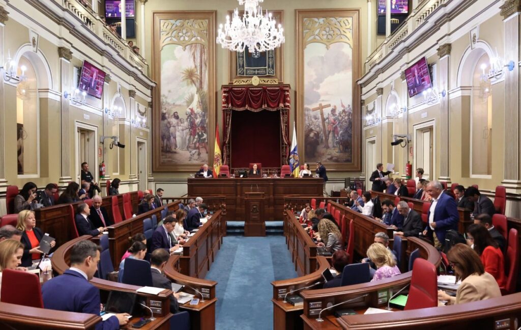 Pleno Parlamento Canarias