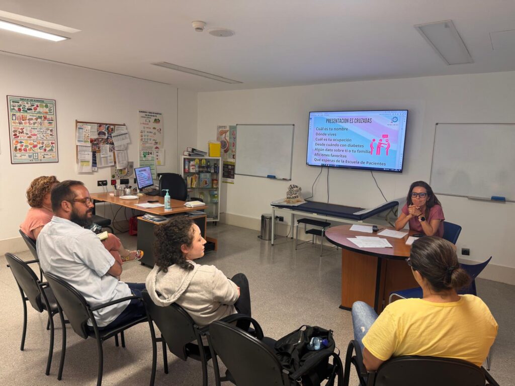 Más de 280 personas participan en los talleres de la Escuela de Pacientes de Canarias. Uno de los talleres de la Escuela de Pacientes de Canarias/ Gobierno de Canarias.