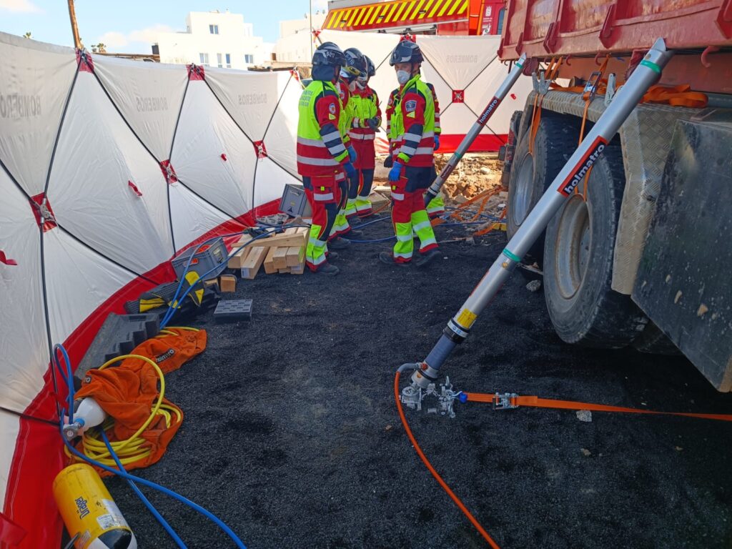 Un hombre fallece tras ser atropellado por un camión sin conductor en Lanzarote