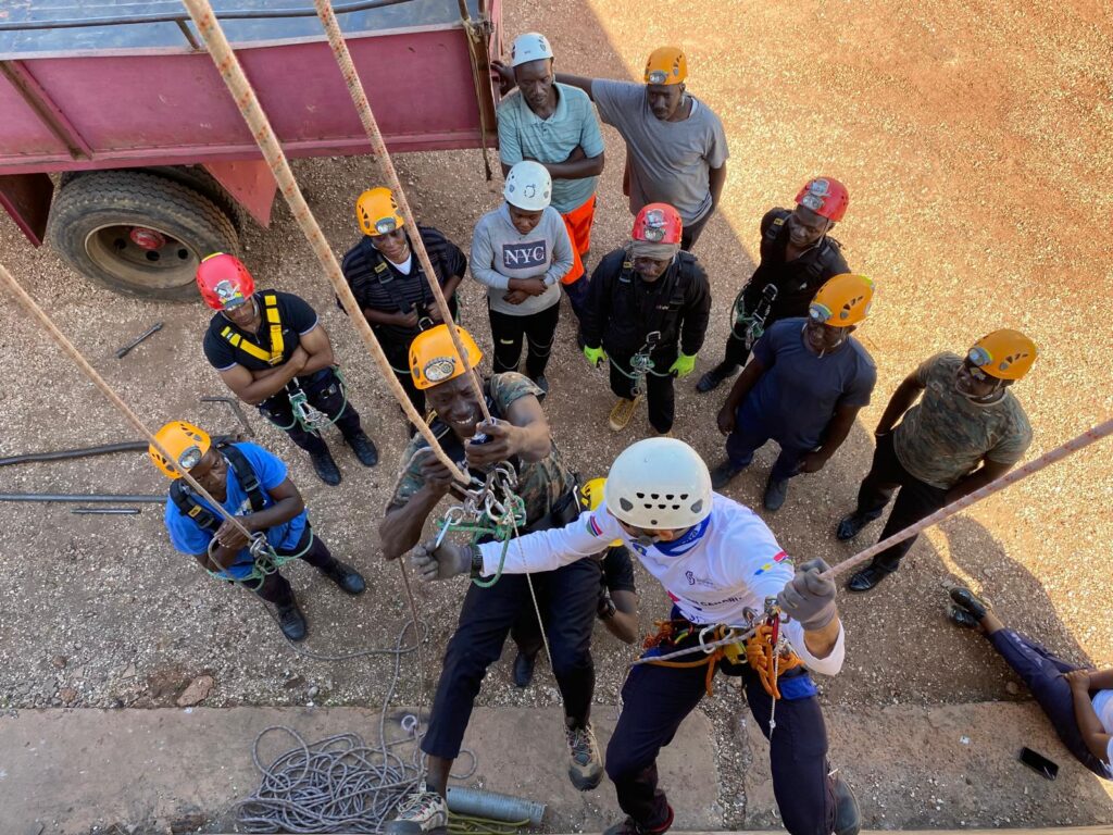 Más de 60 bomberos y policías de Gambia finalizan su formación en Gran Canaria