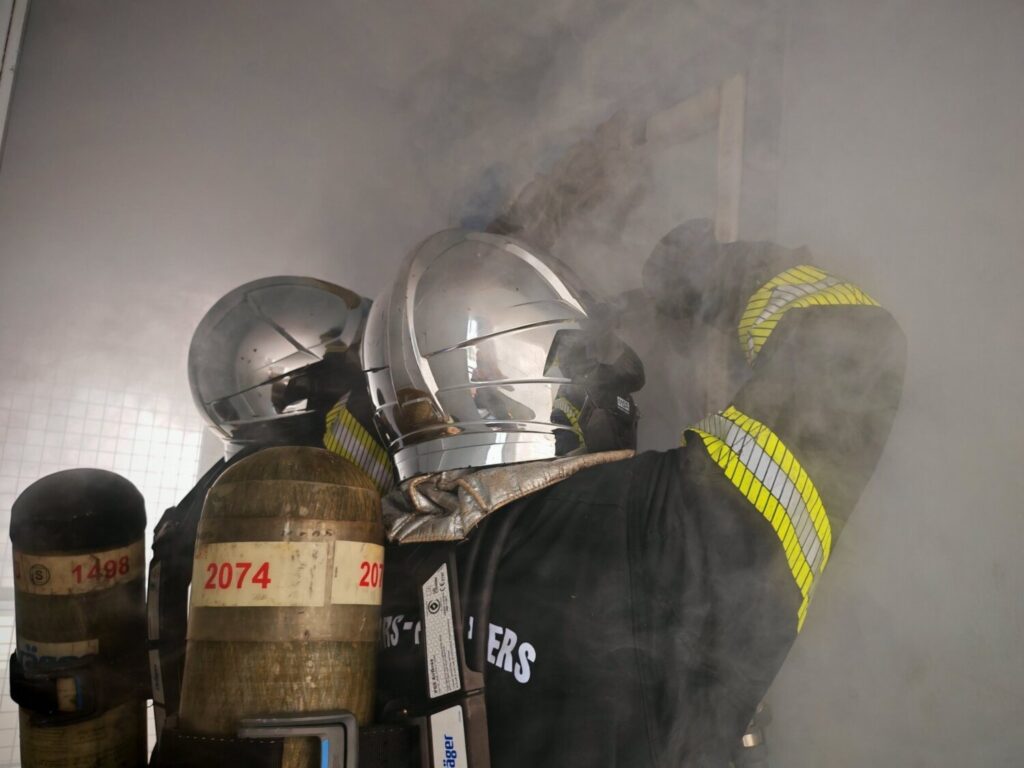 El incendio comenzó en un apartamento del bulevar Henri-Sappia, en un barrio obrero de Niza, según fuentes policiales