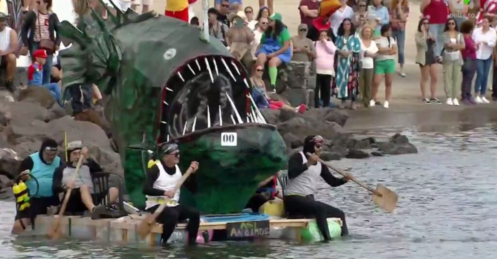 El achipenco en forma de pez diablo de ‘Así andamos’ fue el último en introducirse en el agua 