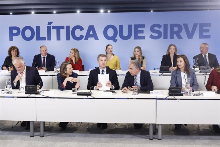 La distribución de menores migrantes continúa en el debate de la política nacional