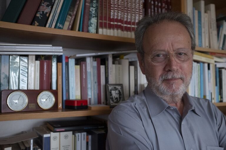 Fallece el poeta y ensayista grancanario Andrés Sánchez Robayna