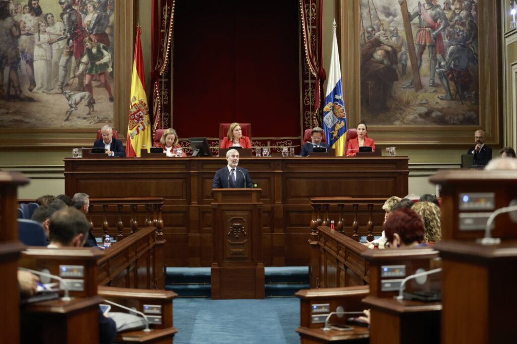 Clavijo hace balance de su legislatura en el Debate sobre el Estado de la Nacionalidad Canaria