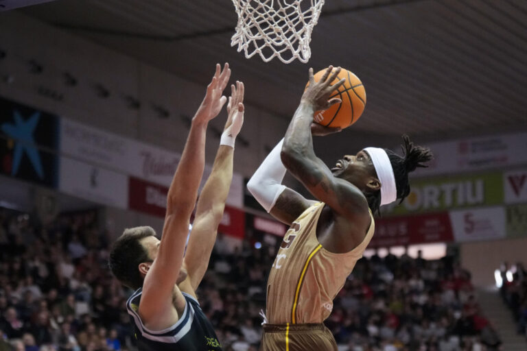 86-95 | Triunfo del Dreamland Gran Canaria ante el Bàsquet Girona