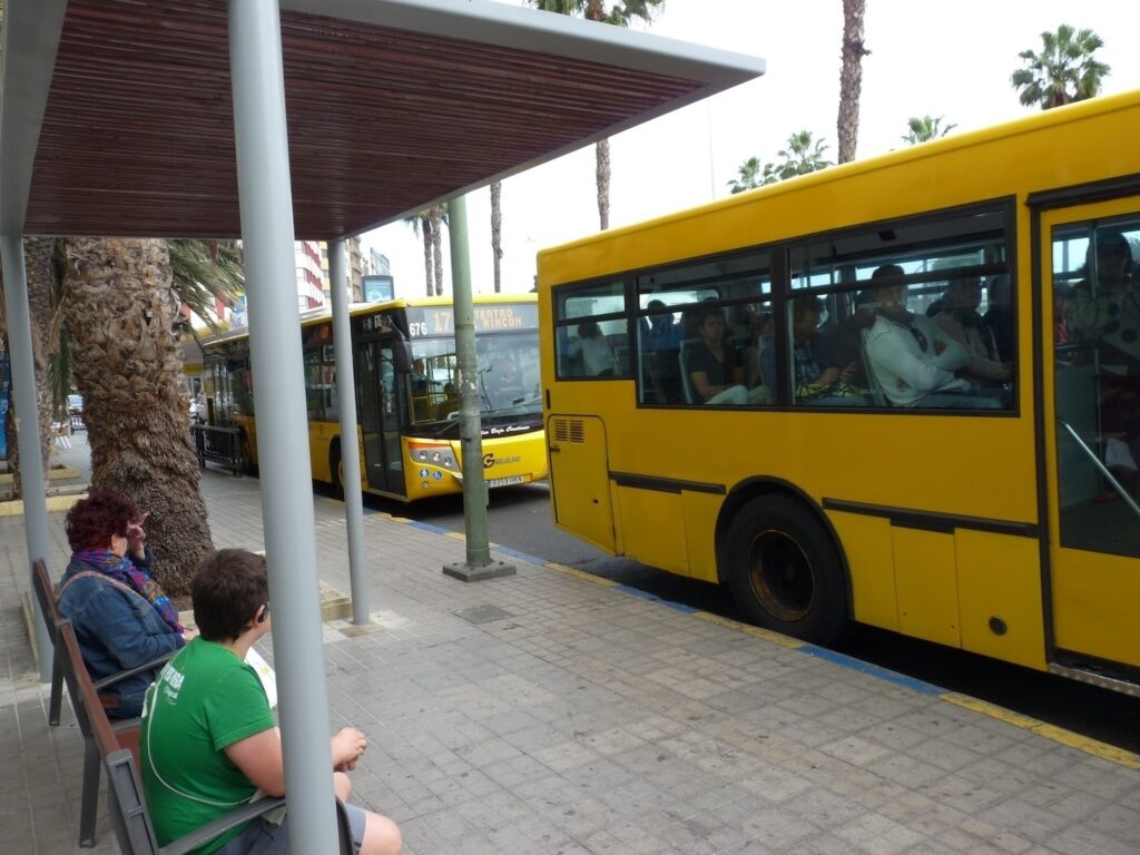 Imagen de archivo de una parada de guaguas de Las Palmas de Gran Canaria