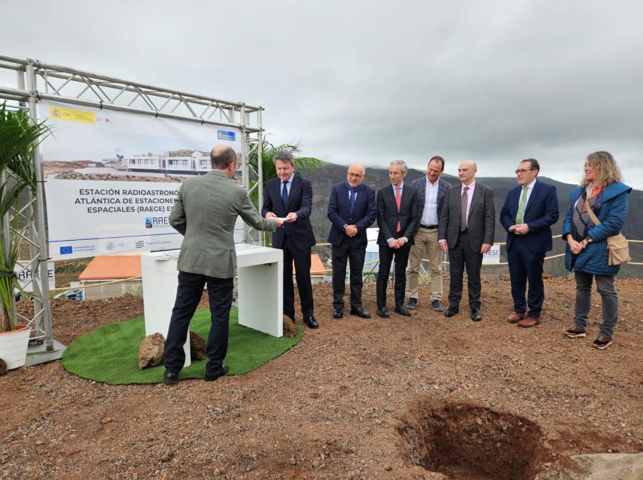 Comienza la construcción de la estación de Temisas. Acto de colocación de la primera piedra para la construcción de la nueva estación de Temisas de la RAEGE/ Gobierno de España.