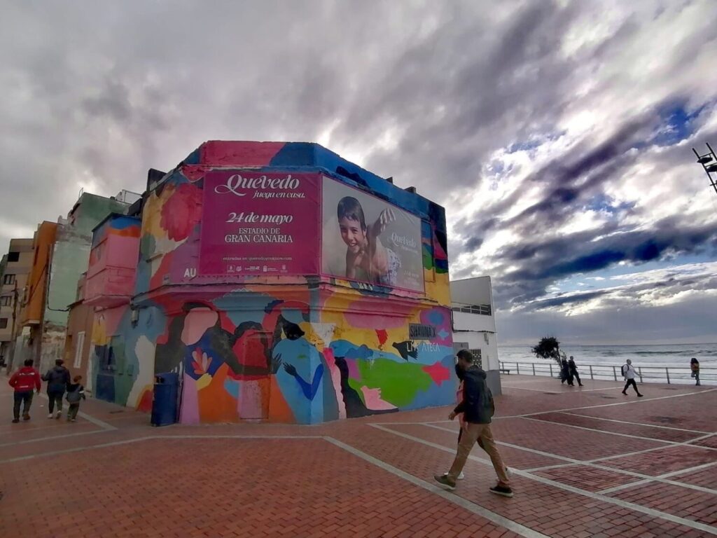 Quevedo concierto en Gran Canaria. Lona en la Cícer, playa de Las Canteras, Las Palmas de Gran Canaria. Imagen cedida