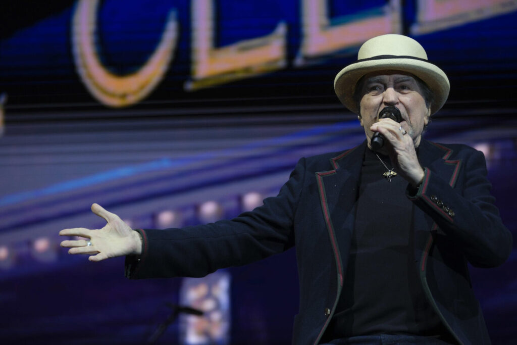 Joaquín Sabina, luciendo uno de sus característicos bombines, este jueves en Gran Canaria
