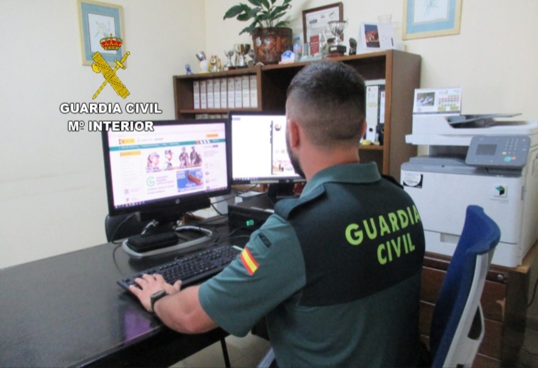 Guardia Civil de Sanxenxo, en Galicia, investiga a tres jóvenes por robar más de 10.000 euros a dos personas de Icod de los Vinos y Lugo