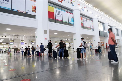 Canarias recibe en julio 414.244 turistas internacionales