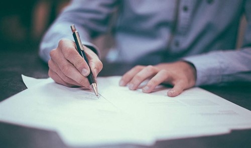 firma de hipotecas. Suben en Canarias