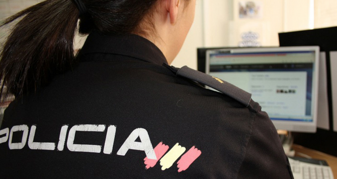 Han detenido a cuatro hombres por los delitos relativos a la prostitución. Al último, además se le imputan trata de seres humanos y agresión sexual contra, al menos, una de las mujeres captadas en Colombia