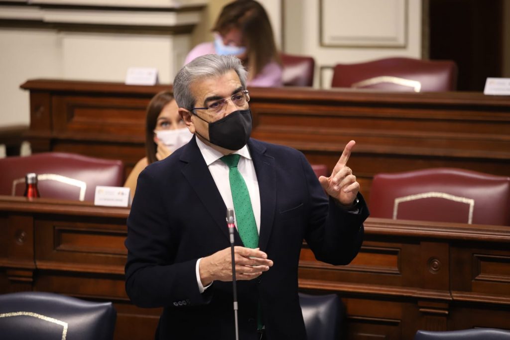 Román Rodríguez acusa a la oposición de hacer "el trabajo sucio a la extrema derecha"