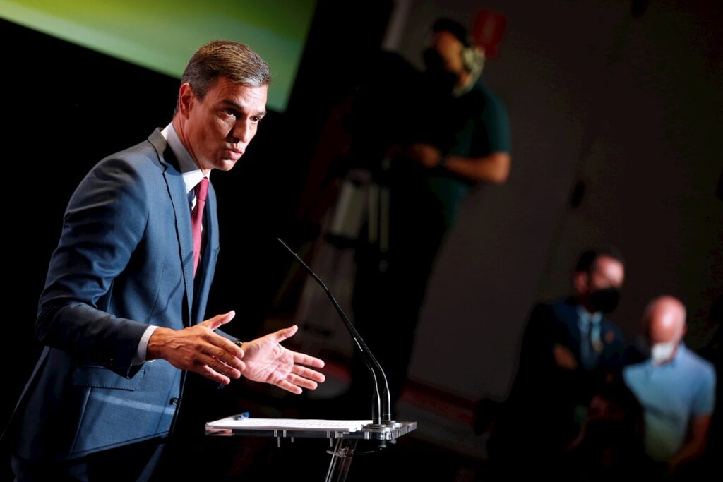 pedro-sanchez-casa america Sánchez anuncia el aumento del Salario Mínimo Interprofesional