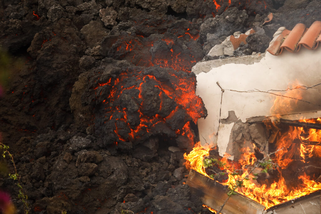 Los afectados por el volcán reivindican que no se les olvide