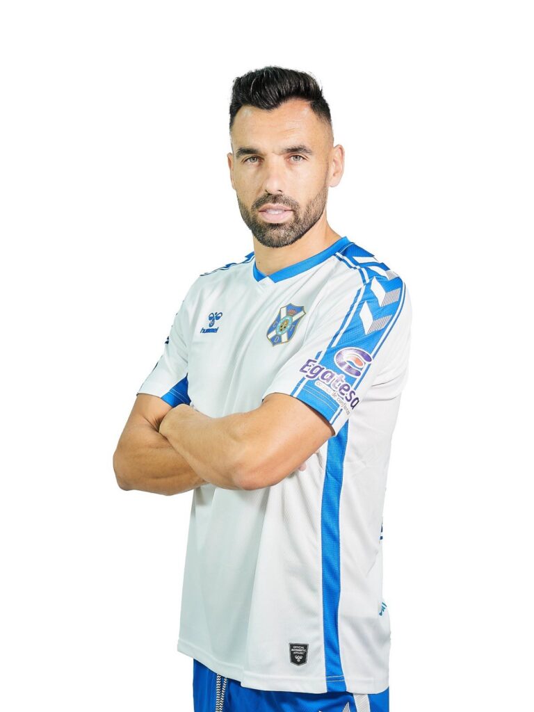 Enric Gallego regresa de Almería con un esguince de tobillo