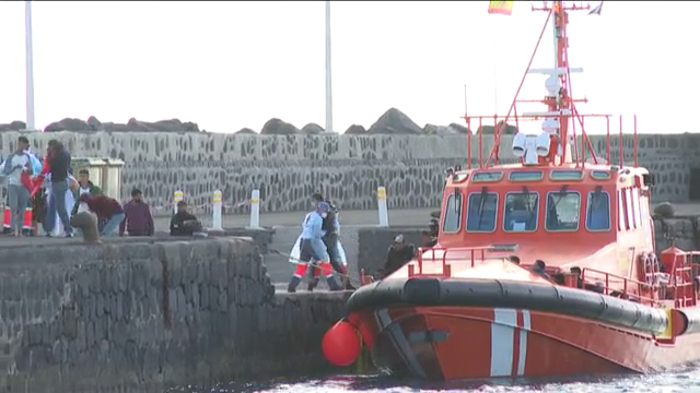 Rescatan 39 migrantes en Lanzarote y detectan cuatro pateras más