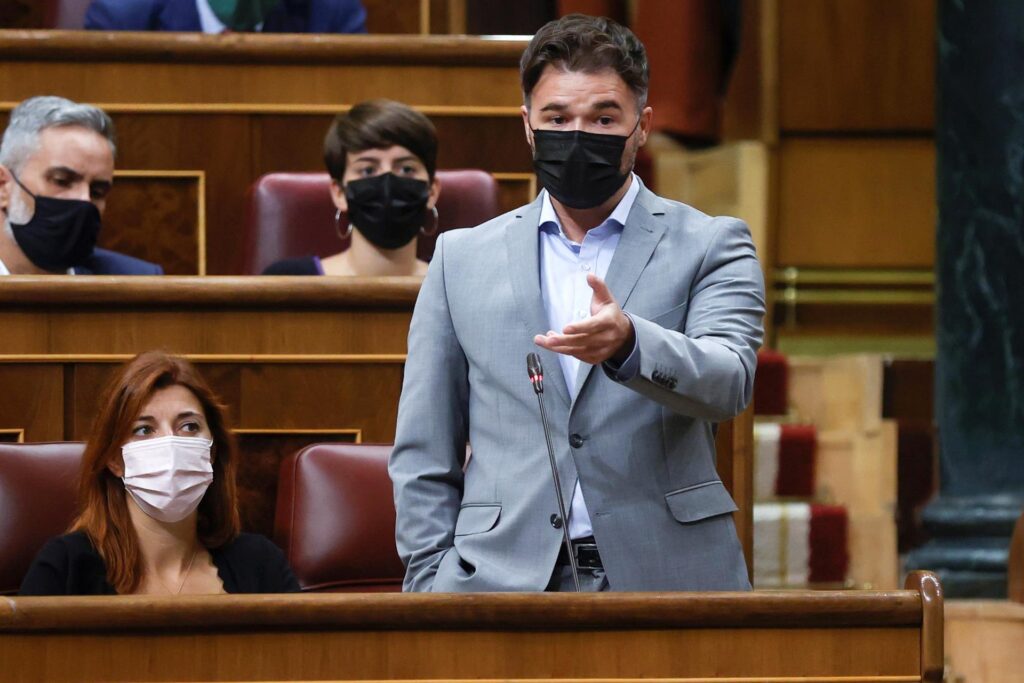 Gobierno y ERC cierran un pacto para garantizar el catalán en la Ley Audiovisual