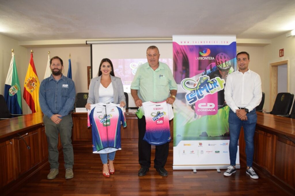 270 amantes de la bicicleta participan en la Cicloturista Condaca Salmor Bike