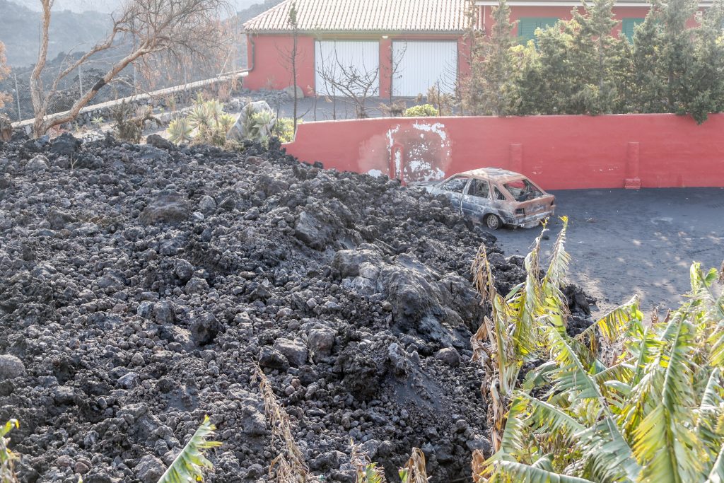 Los evacuados con propiedades fuera del perímetro podrán acceder también este domingo a recoger enseres