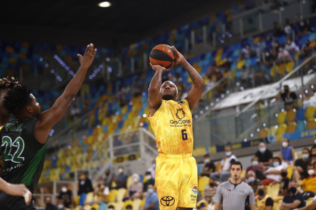 El Gran Canaria se impone con solvencia al Joventut (84-71)