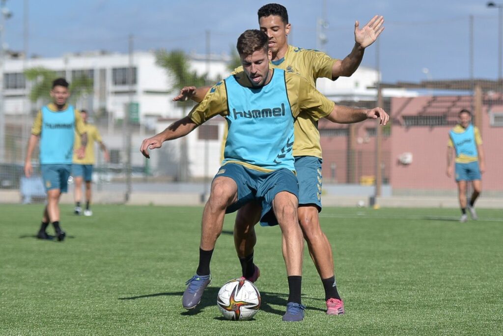 Tamaraceite-Las Palmas Atlético, duelo de rivalidad y de equipos necesitados