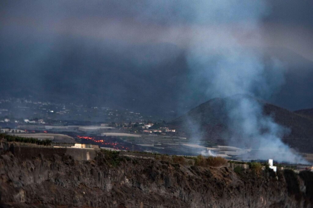 Los servicios de emergencia están pendientes de la nueva colada