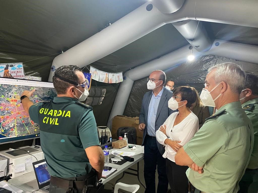 Rescatan a cuatro personas en las proximidades del volcán